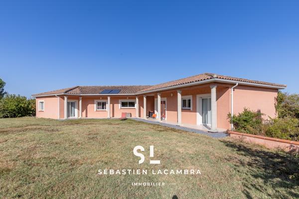 Maison de plain-pied avec piscine, 4 chambres et 3 008 m² de terrain