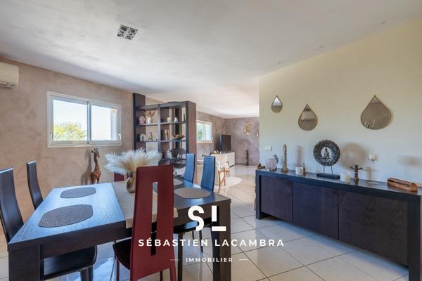 Maison de plain-pied avec piscine, 4 chambres et 3 008 m² de terrain