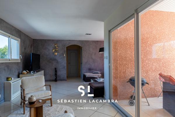 Maison de plain-pied avec piscine, 4 chambres et 3 008 m² de terrain