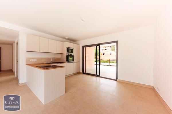 Vente appartement Saint-Raphaël (83) 4 pièces 92.46m²