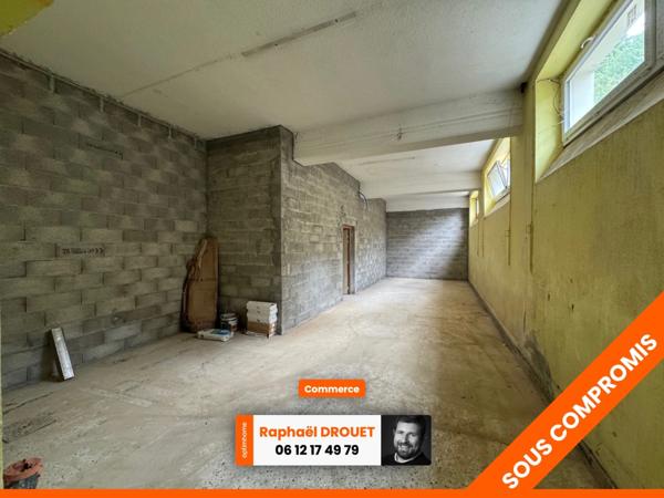 VIENNE – BUREAUX/LOCAL EN PLATEAU BRUT A AMENAGER + STATIONNEMENT