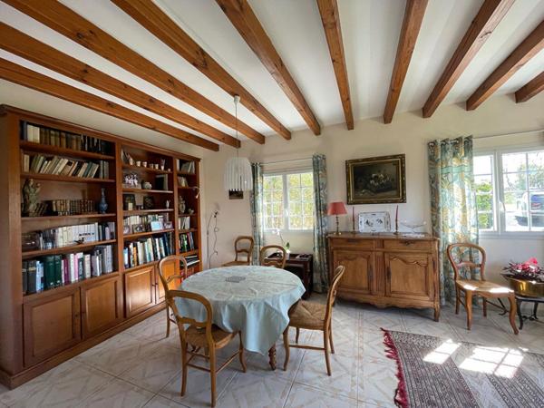 Ustaritz, Propriété familiale avec vue montagnes
