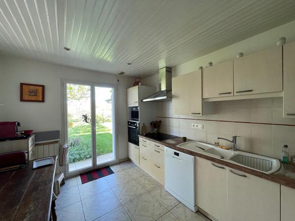 Ustaritz, Propriété familiale avec vue montagnes