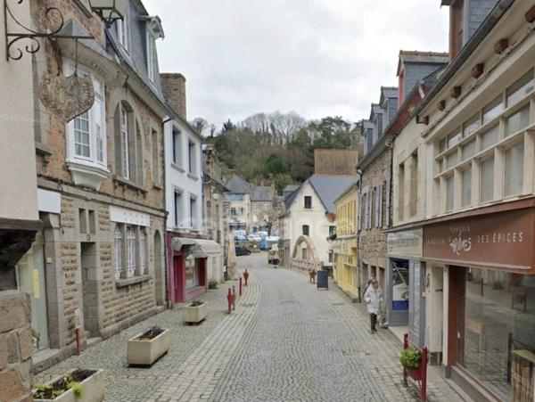 À LOUER – LOCAL COMMERCIAL 120 m² – PONTRIEUX CENTRE (22) Emplacement n°1 en cœur de ville touristique !