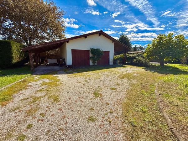 Maison Salles 6 pièces 142 m2 grand terrain et double garage + piscine