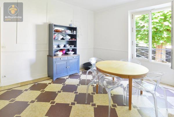 Vente Maison 10 pièces 333 m2 à Mandres-les-Roses