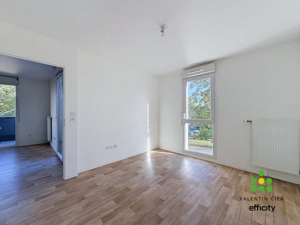 Appartement
         2 pièces
        - 43 m² Exclusivité 140 000 €*