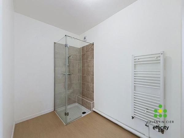 Appartement
         2 pièces
        - 43 m² Exclusivité 140 000 €*