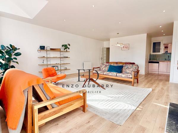 Appartement
         4 pièces
        - 100 m² Bien prestige 535 000 € *