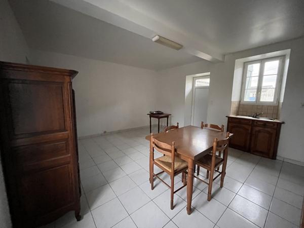 Maison à vendre |  Saintes |  2 pièces | 38 m²