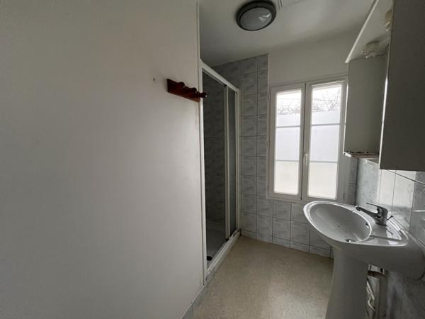 Maison à vendre |  Saintes |  2 pièces | 38 m²