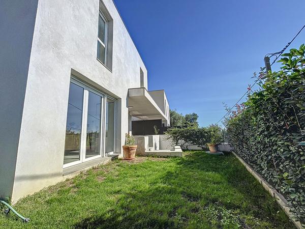 Maison moderne a vendre a Peymeinade - 3 chambres, garage double