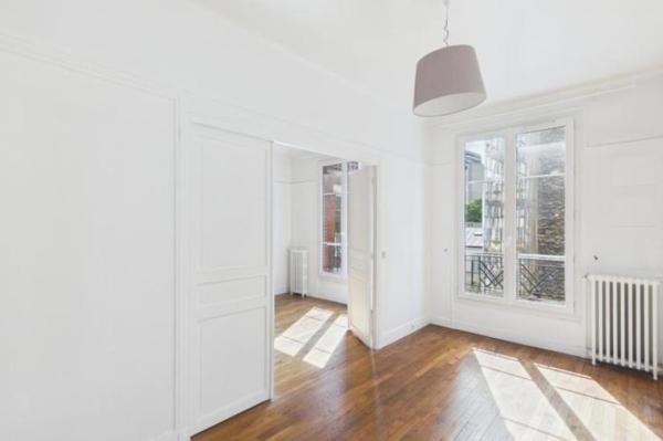 Vente - Appartement 2 pièces 45 m 2 Paris (75014)