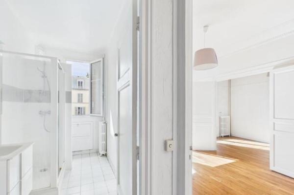 Vente - Appartement 2 pièces 45 m 2 Paris (75014)