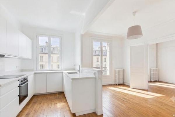 Vente - Appartement 2 pièces 45 m 2 Paris (75014)