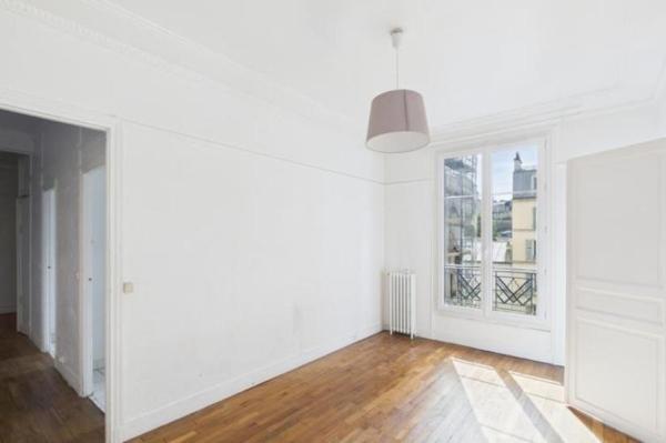 Vente - Appartement 2 pièces 45 m 2 Paris (75014)
