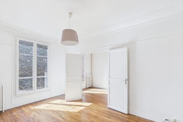 Vente - Appartement 2 pièces 45 m 2 Paris (75014)