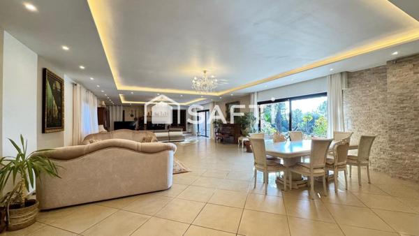 À VENDRE – Superbe Villa Rénovée de 659 m²