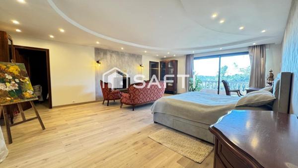 À VENDRE – Superbe Villa Rénovée de 659 m²