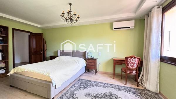 À VENDRE – Superbe Villa Rénovée de 659 m²