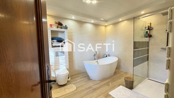 À VENDRE – Superbe Villa Rénovée de 659 m²