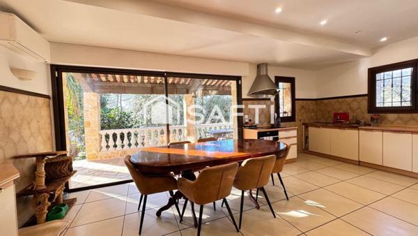 À VENDRE – Superbe Villa Rénovée de 659 m²