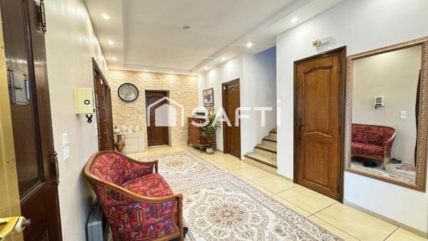 À VENDRE – Superbe Villa Rénovée de 659 m²