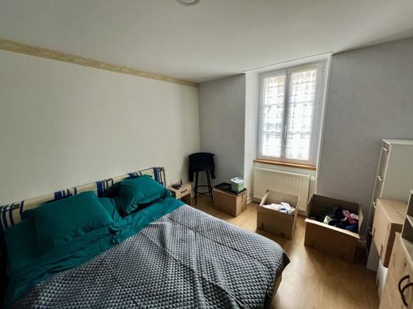 Immeuble à vendre |  Chabanais |  180 m²