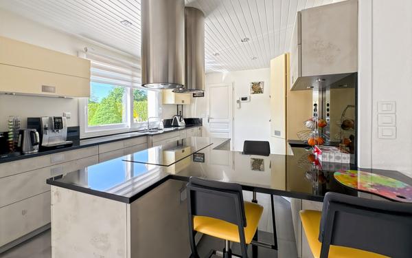 Maison à vendre    6 pièces • 135 m2 Orcemont