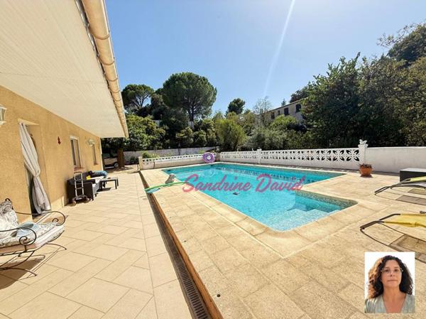 Maison  6 pièce(s) 160 m2