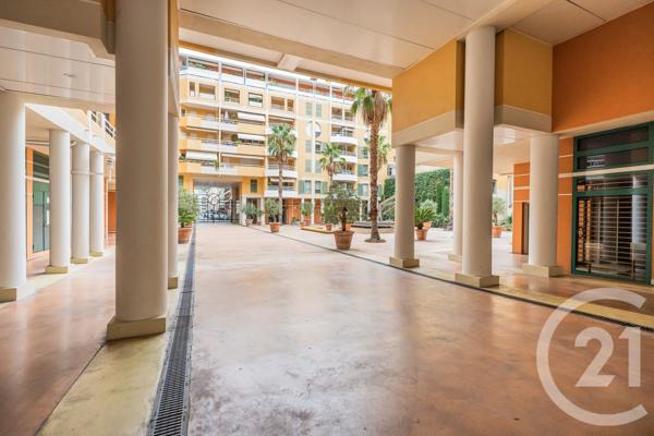 Appartement F2 à vendre  2 pièces - 40 m 2   NICE  - 06