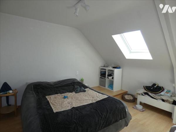 CHATEAUNEUF DU FAOU- Immeuble avec local et appartement