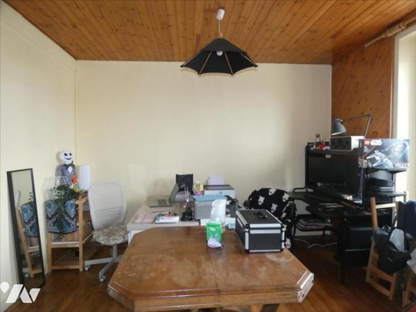 CHATEAUNEUF DU FAOU- Immeuble avec local et appartement