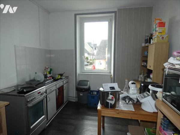 CHATEAUNEUF DU FAOU- Immeuble avec local et appartement