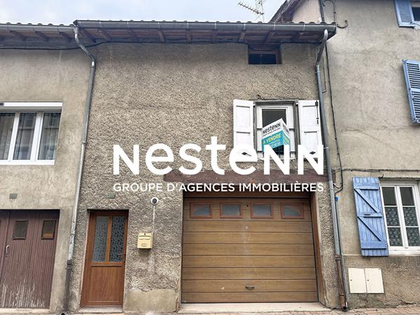 A Vendre: Centre-ville de Thoissey (01140) ? Maison de ville avec garage, fort potentiel et petit prix !