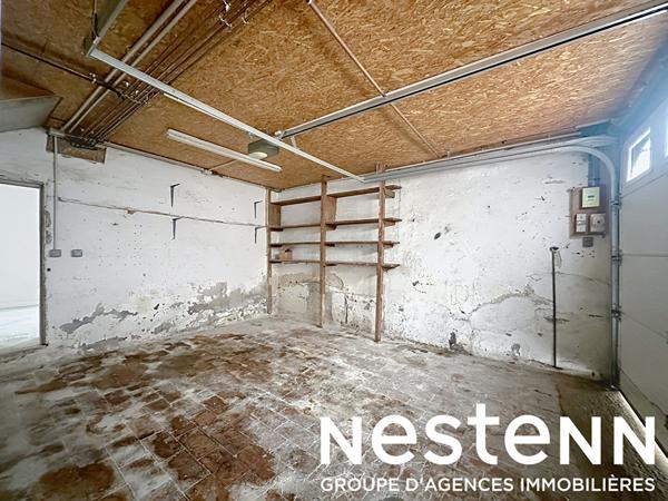 A Vendre: Centre-ville de Thoissey (01140) ? Maison de ville avec garage, fort potentiel et petit prix !