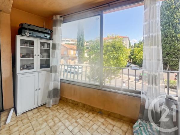 Appartement F1 à vendre  2 pièces - 29,59 m 2   BANDOL  - 83