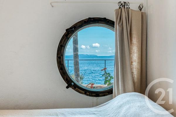Maison à vendre  6 pièces - 179,50 m 2   LE LAVANDOU  - 83