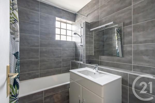 Appartement F3 à vendre  3 pièces - 61,94 m2 ST MAUR DES FOSSES - 94