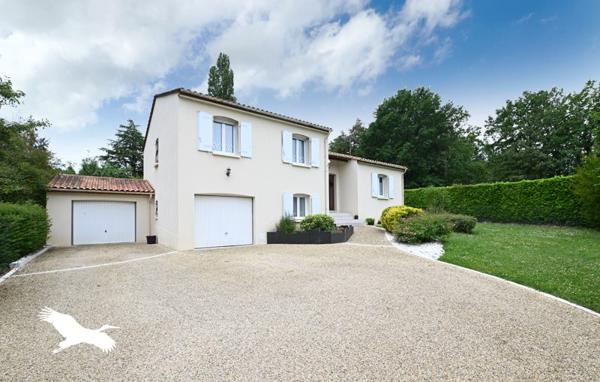 Maison à vendre 293 216 € Puymoyen 5 p 122 m² DPE C