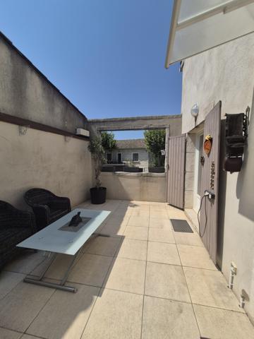 Eyragues (13630) ***SOUS OFFRE*** EYRAGUES (13630) - APPARTEMENT 72 M2 3 CHAMBRES AVEC TERRASSE ET PARKING