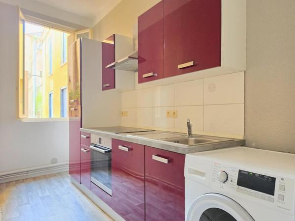 Appartement T3 (60m2) tout équipé et libre