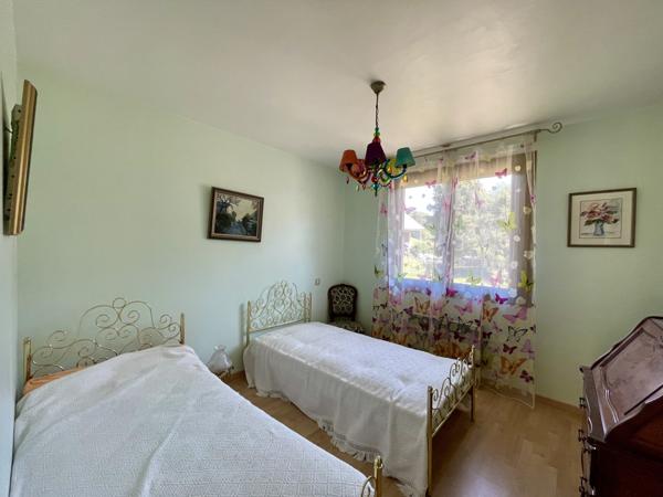 Entremont-le-Vieux (73670) Belle maison - vue dégagée - magnifique emplacement - érigée sur 3600 m2 de terrain, à 30mn de Chambéry