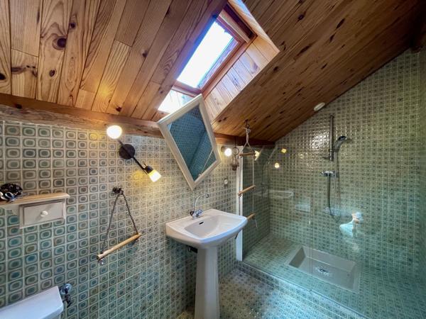 Entremont-le-Vieux (73670) Belle maison - vue dégagée - magnifique emplacement - érigée sur 3600 m2 de terrain, à 30mn de Chambéry