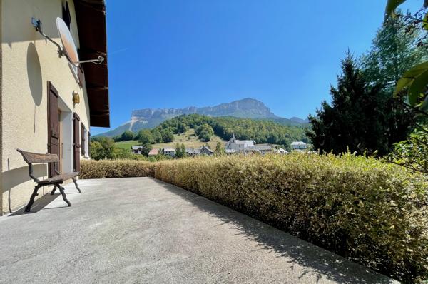 Entremont-le-Vieux (73670) Belle maison - vue dégagée - magnifique emplacement - érigée sur 3600 m2 de terrain, à 30mn de Chambéry