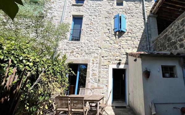 Maison à vendre    6 pièces •  Berrias-et-Casteljau