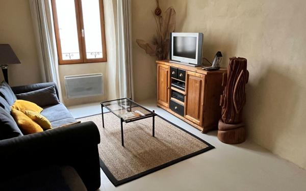 Maison à vendre    6 pièces •  Berrias-et-Casteljau