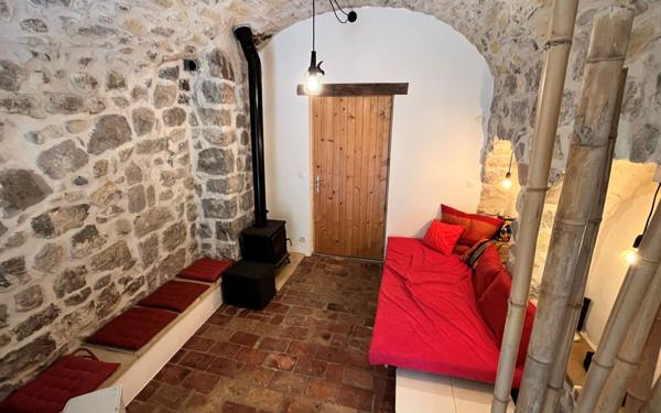 Maison à vendre    6 pièces •  Berrias-et-Casteljau