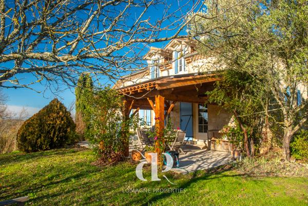 Miradoux (32340) Charmante maison en pierre avec vue imprenable