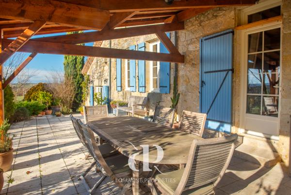 Miradoux (32340) Charmante maison en pierre avec vue imprenable